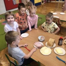 Przedszkolny kącik kulinarny w grupie 2